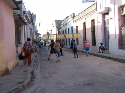 Straßenspiel in Trinidad Kuba