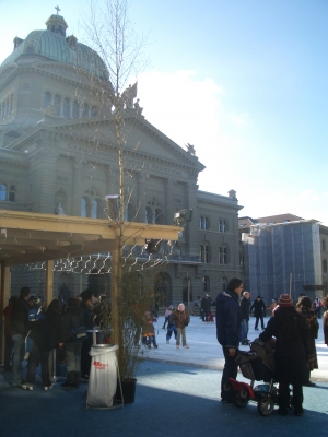Eisbahn vor dem Bundeshaus
