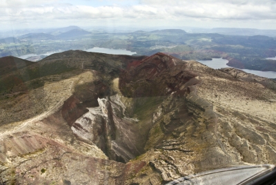 Blick auf den Krater des Mt. Karawera