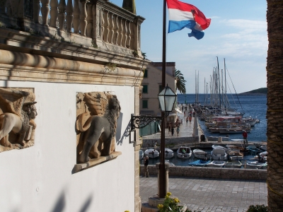 Hafen von Hvar (Kroatien)