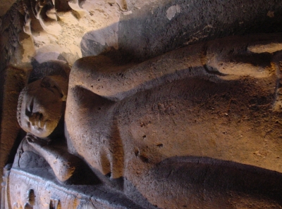 Höhlentempel von Ajanta (Indien) (vor dem 6. Jh) Liegender Buddha