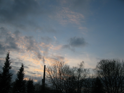 Schornstein macht Wolken