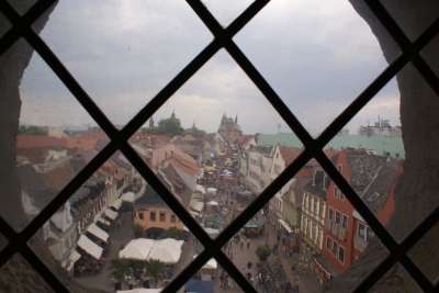 Blick durch Butzenglas auf den Speyerer Dom