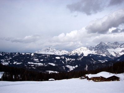 Dachstein und Wolken