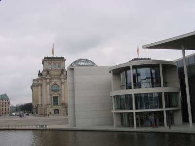 Berlin: Reichstag und Ministerien