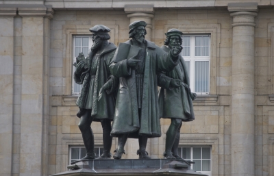 Denkmal auf dem Goethe Platz