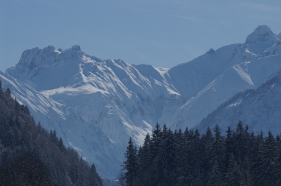 Blick auf die Schneebedeckten Berge der Alpen