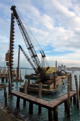 Venedig : Erhaltungsarbeiten der Pfahlstadt #2