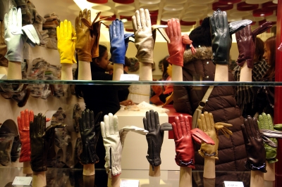 Handschuhe am Abend