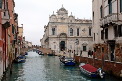 Venedig : Renaissancefassade der Scuola Grande di San Marco