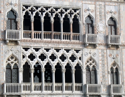 Venedig : Ca d'Oro, "goldenes Haus" mit Balkonen und Spitzbogenfenstern