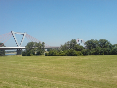 Düsseldorf Flughafenbrücke