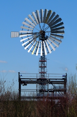 Das riesige Windrad Im Landschaftspark Duisburg Nord