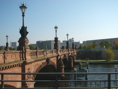 Moltkebrücke 3