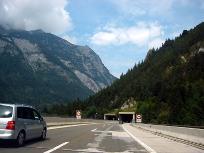 Autobahntunnel