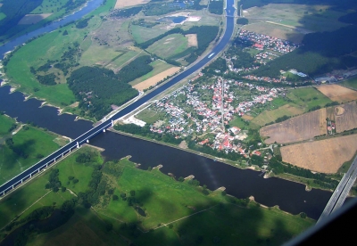 Wasserstraße über Elbe