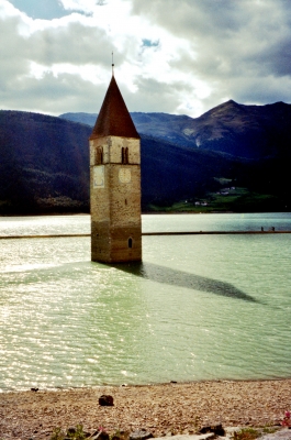 Turm im Wasser