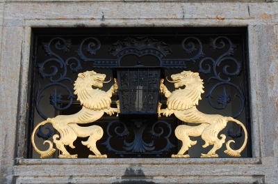 Die goldenen Löwen der Apotheke von 1810 zu Kempen am Niederrhein