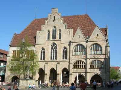 Hildesheim: Marktplatz mit Rathaus und Rolandbrunnen