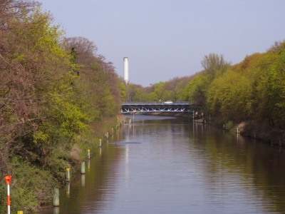 Teltowkanal mit Brücke