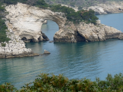 Felsküste in Apulien (Gargano)