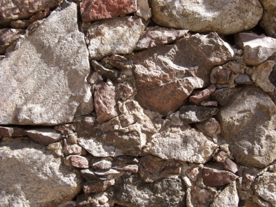 Steinmauer 2