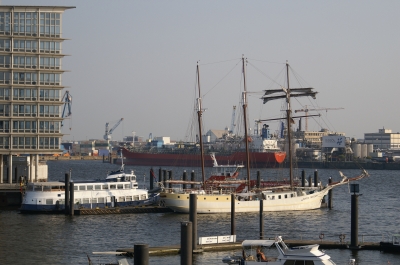 Blick in eine Teil des Hamburgerhafen