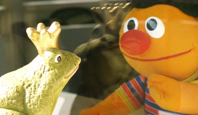 Ernie und der Frosch