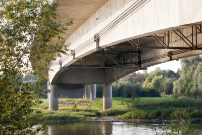 Brücke in Minen über die Weser
