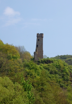 Blick auf die Burgruine Phillipsburg zu Monreal in der Eifel #3