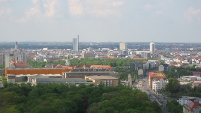 Blick auf Leipzig mit MDR-Hochhaus
