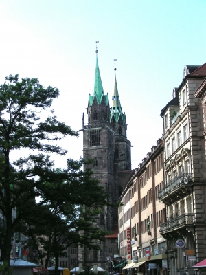 die Lorenzkirche in Nürnberg