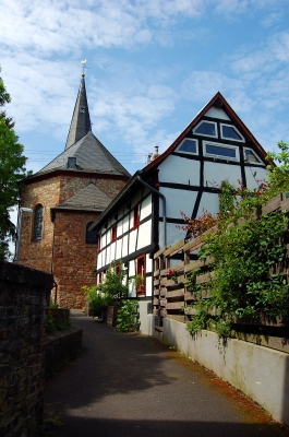Kirche und Küsterhaus zu Satzvey, Eifel