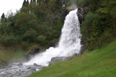 Steindalsfossen-Wasserfall 2