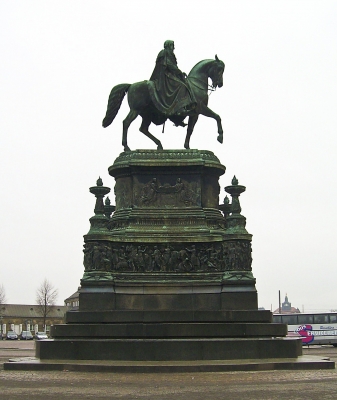 Koenig Johann Denkmal in Dresden