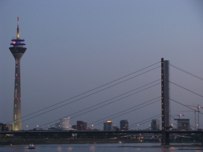 Fernsehturm + Brücke