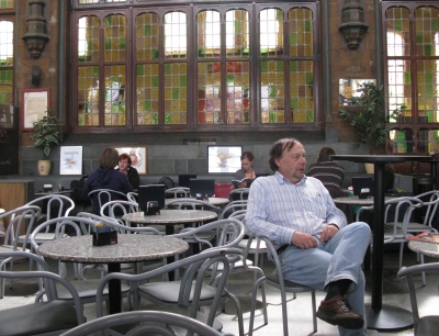 Im Bahnhofsrestaurant in Gent ( Belgien )