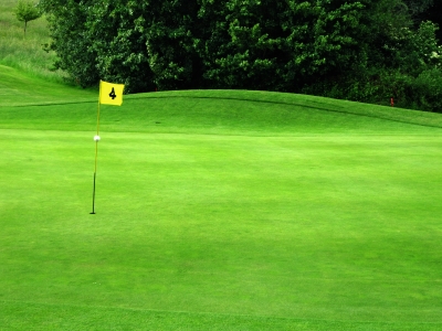 Golfplatz Grün 4 als Fond