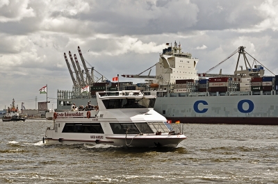 Rundfahrtschiff  Hafen-Hamburg