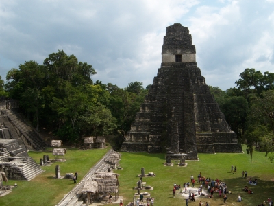 Hauptplatz in Tikal