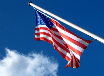USA-Flagge gegen Himmel