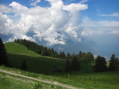 Wolken und herrliche Landschaft... / 3