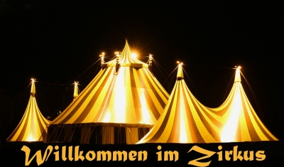 WILLKOMMEN IM ZIRKUS