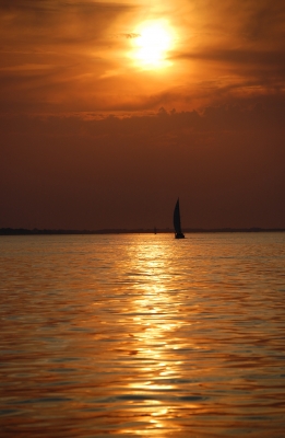 Sonnenuntergang aufm Motorboot