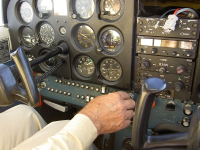 Cockpit einer Cessna F 172