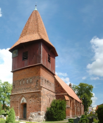 St. Nikolai-Kirche in Altefähr (3)