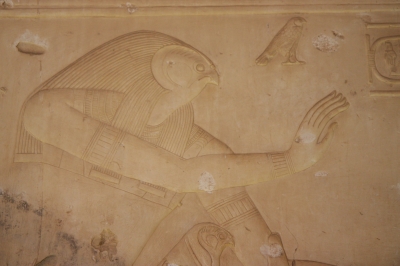Horus an der Bahre des Osiris