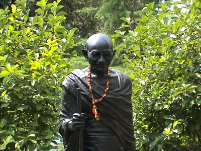 NY, Gandhi-Denkmal am FarmersMarket
