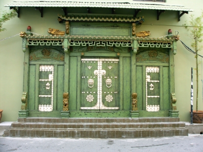 Grüne Fassade eines Hauses in Penang, Malaysia