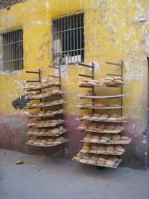 Auslage einer ägyptischen Bäckerei